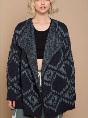 POL Navy and Teal Geometric Open-Front Cardigan